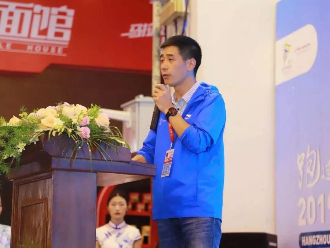 说明: C:\Users\CGCF\Desktop\项目相关\杭州马拉松\2019年杭州马拉松\杭马现场\微信图片_20191102003121.jpg