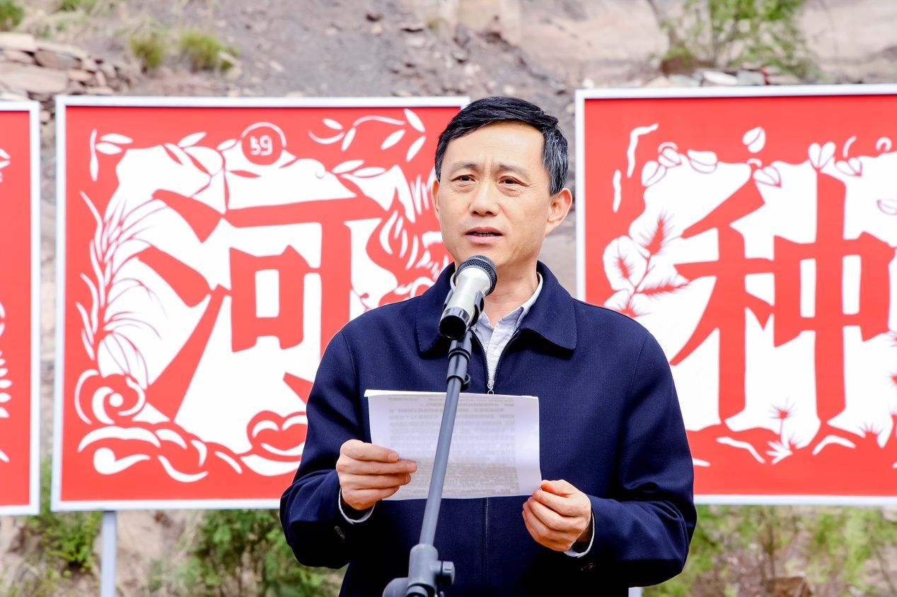 说明: C:\Users\CGCF\Desktop\项目相关\蚂蚁金服\24.2022年延安市 侧柏 黄河幸福林\宜川县造林启动仪式\活动照片\王军.jpg