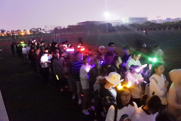 与自然共生，践环保于行