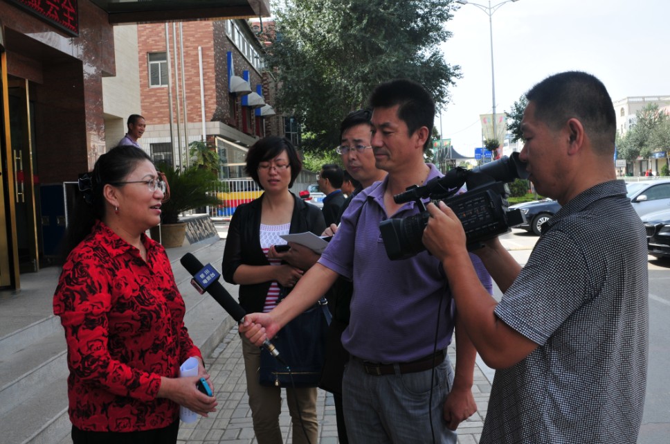 李怒云秘书长接受银川电视台采访