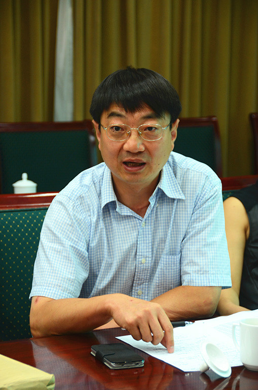 专家组成员财政部中国清洁发展机制基金管理中心处长温刚向研建单位提出指导意见