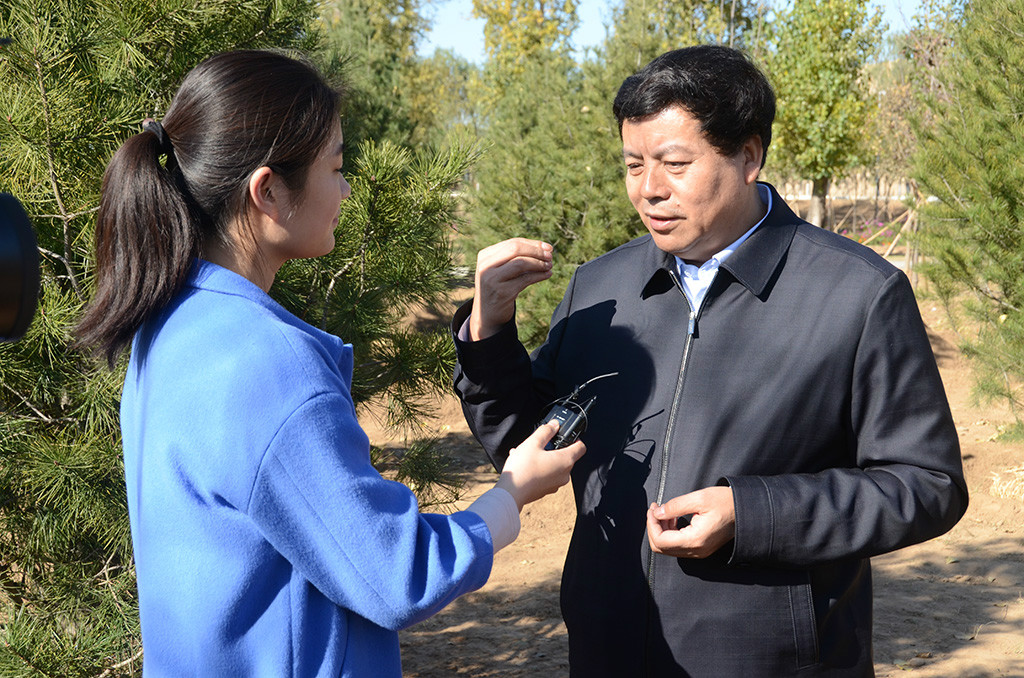 国家林业局局长赵树丛接受媒体采访